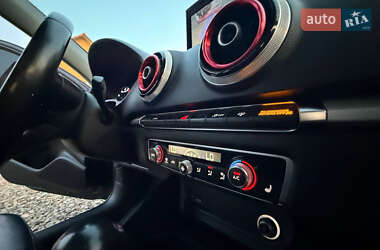 Седан Audi A3 2016 в 