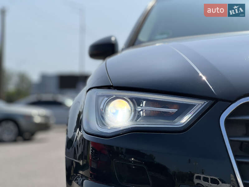 Седан Audi A3 2015 в Киеве