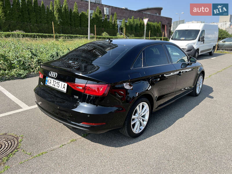Седан Audi A3 2015 в Киеве