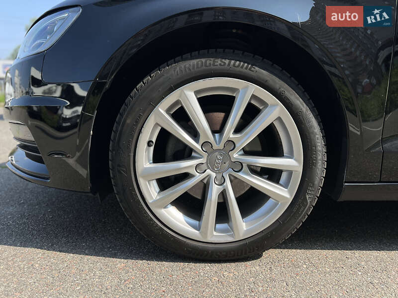Седан Audi A3 2015 в Киеве