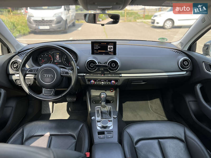 Седан Audi A3 2015 в Киеве