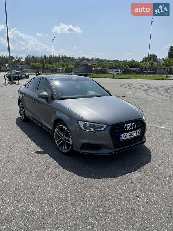 Седан Audi A3 2019 в 