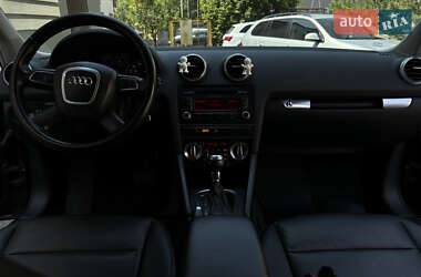 Хэтчбек Audi A3 2011 в 