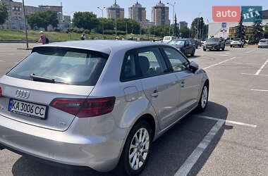 Хэтчбек Audi A3 2015 в 