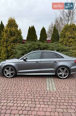 Седан Audi A3 2016 в 