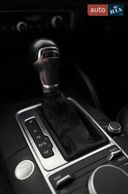 Седан Audi A3 2016 в 