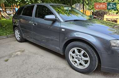 Хэтчбек Audi A3 2005 в 