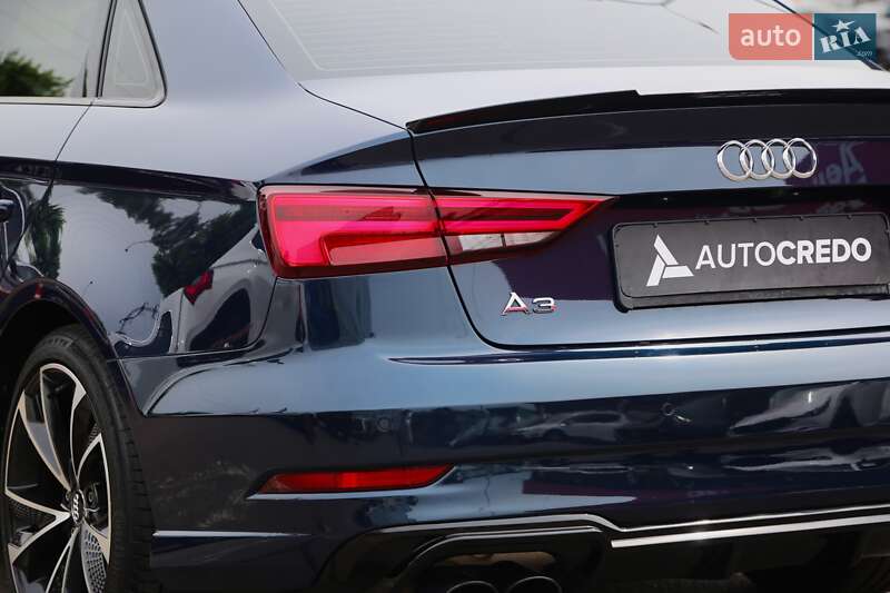 Седан Audi A3 2017 в Киеве