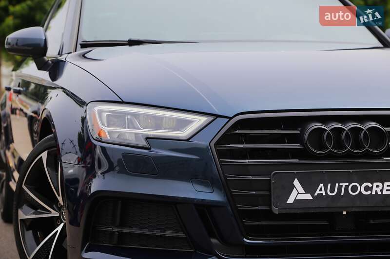Седан Audi A3 2017 в Киеве