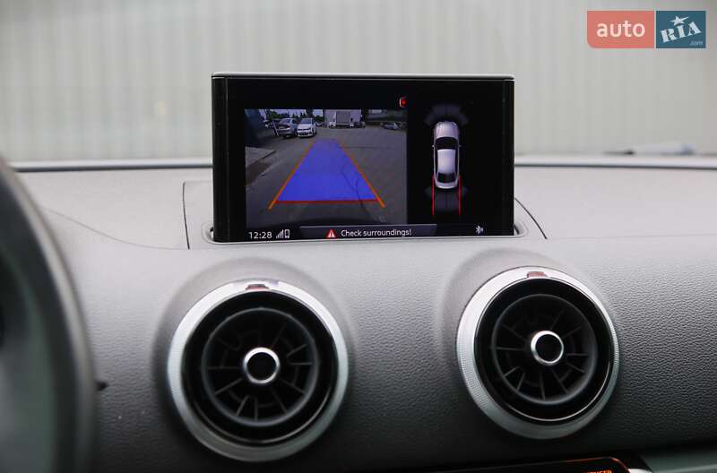 Седан Audi A3 2017 в Киеве