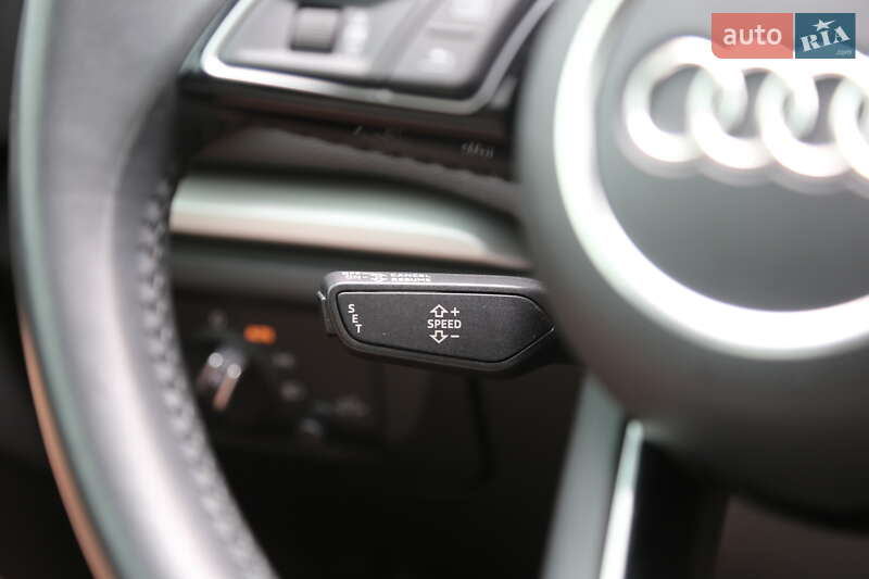 Седан Audi A3 2017 в Киеве