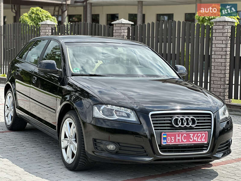 Хэтчбек Audi A3 2009 в 