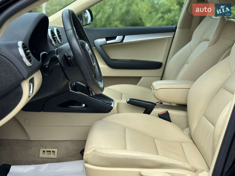 Хэтчбек Audi A3 2009 в Староконстантинове