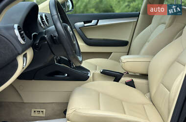 Хэтчбек Audi A3 2009 в 