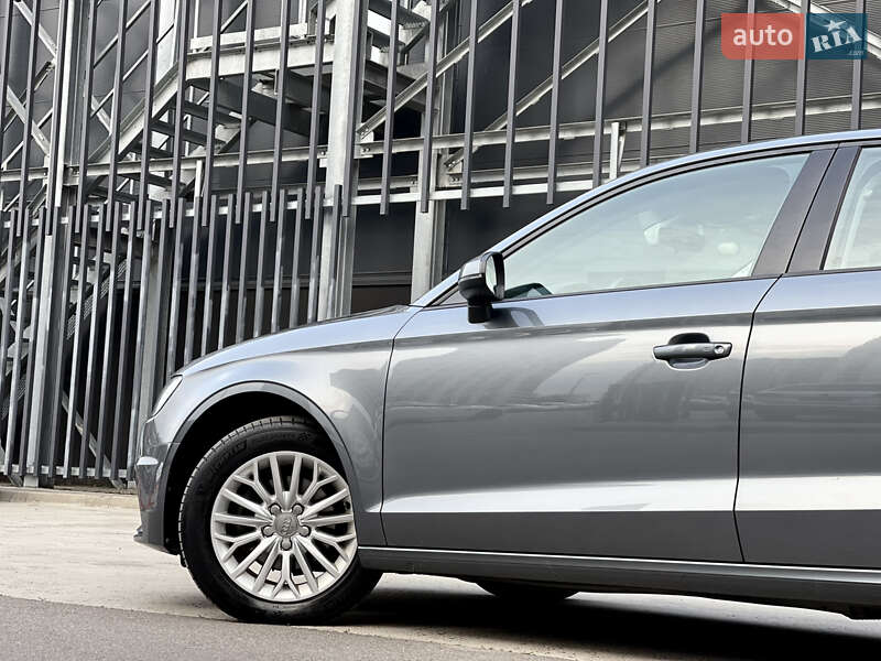 Седан Audi A3 2016 в Киеве фото 11 Седан Audi A3 2016 в Киеве