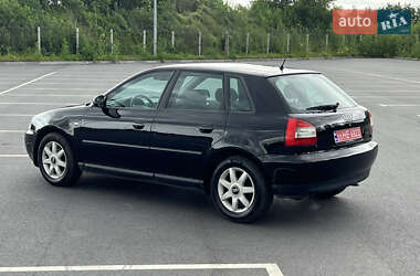 Хэтчбек Audi A3 2003 в 