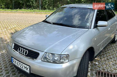 Хэтчбек Audi A3 2000 в 