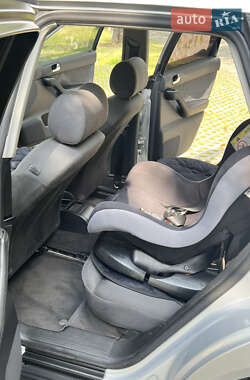 Хэтчбек Audi A3 2000 в 