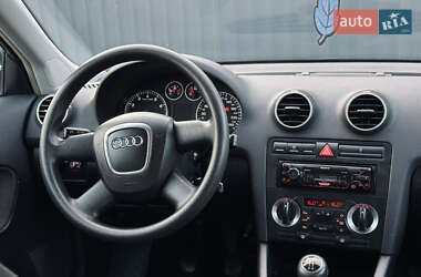 Хэтчбек Audi A3 2007 в 