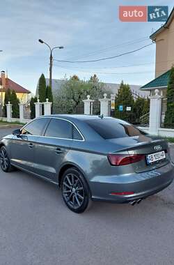 Седан Audi A3 2015 в 