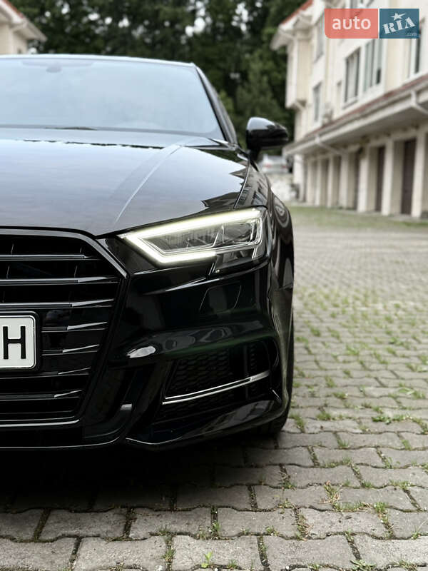 Седан Audi A3 2016 в Киеве
