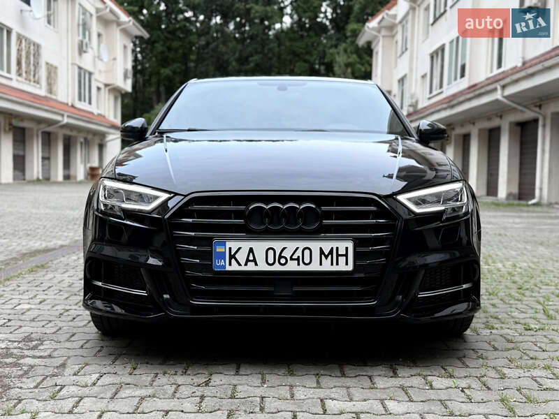 Седан Audi A3 2016 в Киеве
