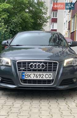 Хэтчбек Audi A3 2009 в 