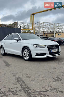 Седан Audi A3 2016 в 