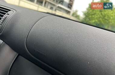 Хэтчбек Audi A3 2001 в 