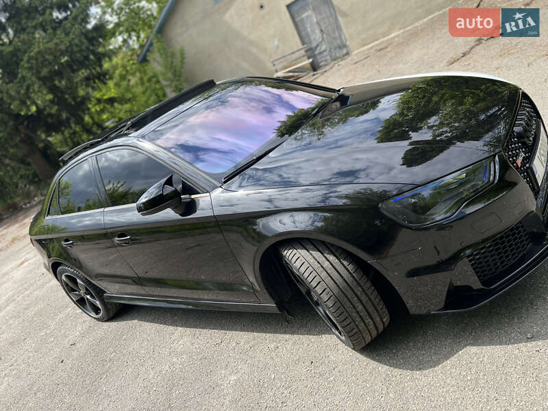 Седан Audi A3 2015 в Бучі