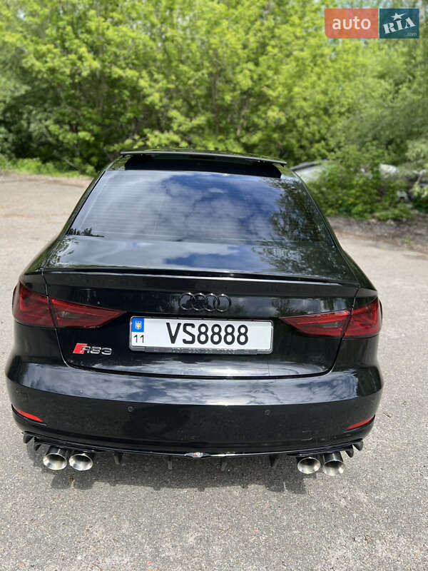 Седан Audi A3 2015 в Бучі