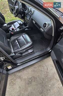 Хэтчбек Audi A3 2011 в 