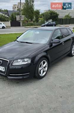 Хэтчбек Audi A3 2011 в 