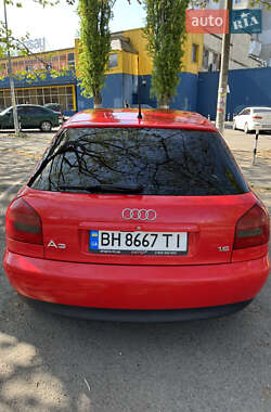 Хэтчбек Audi A3 1998 в 