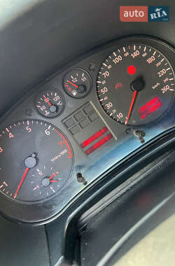 Хэтчбек Audi A3 1998 в 