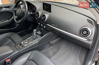 Седан Audi A3 2016 в 