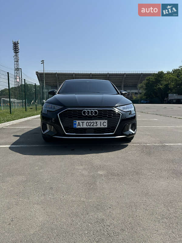 Хэтчбек Audi A3 2022 в 