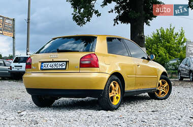 Хэтчбек Audi A3 1997 в 