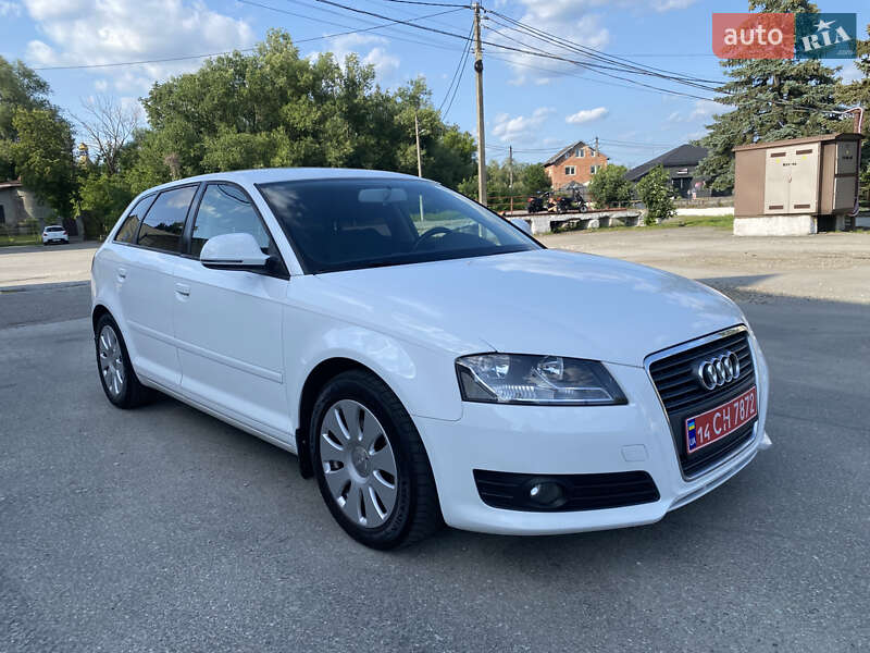 Хэтчбек Audi A3 2009 в 