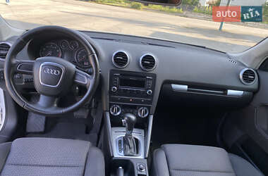 Хэтчбек Audi A3 2009 в 