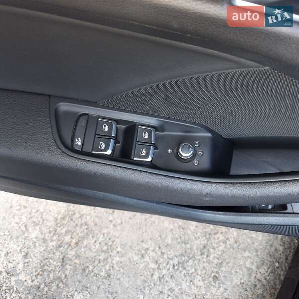 Седан Audi A3 2020 в Киеве