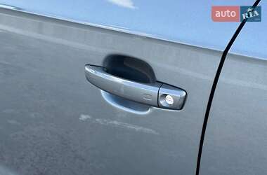 Хэтчбек Audi A3 2016 в 