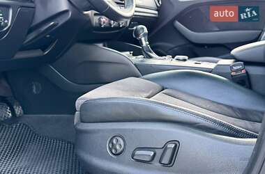 Хэтчбек Audi A3 2016 в 