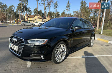 Хэтчбек Audi A3 2017 в 