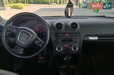 Хэтчбек Audi A3 2005 в 
