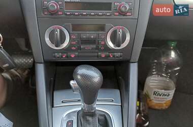 Хэтчбек Audi A3 2005 в 