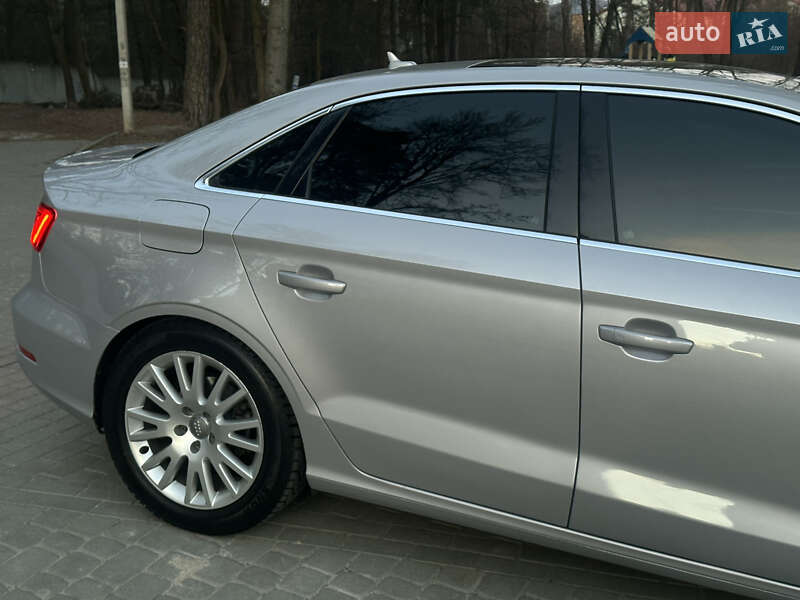 Седан Audi A3 2014 в Львове