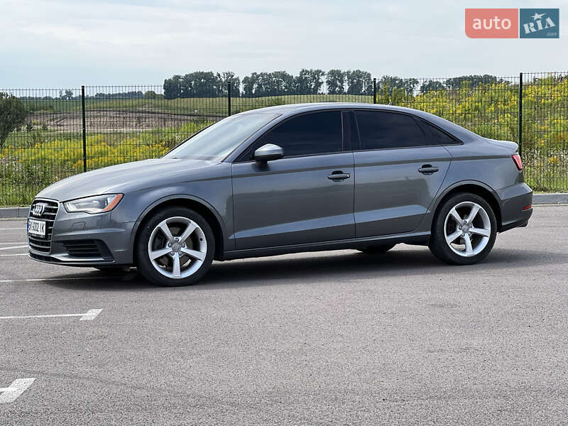Седан Audi A3 2015 в Ровно