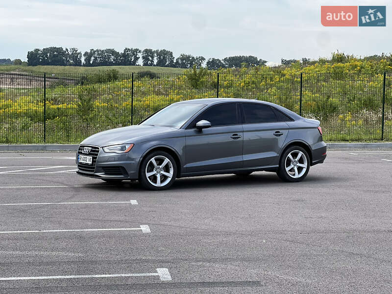 Седан Audi A3 2015 в Ровно
