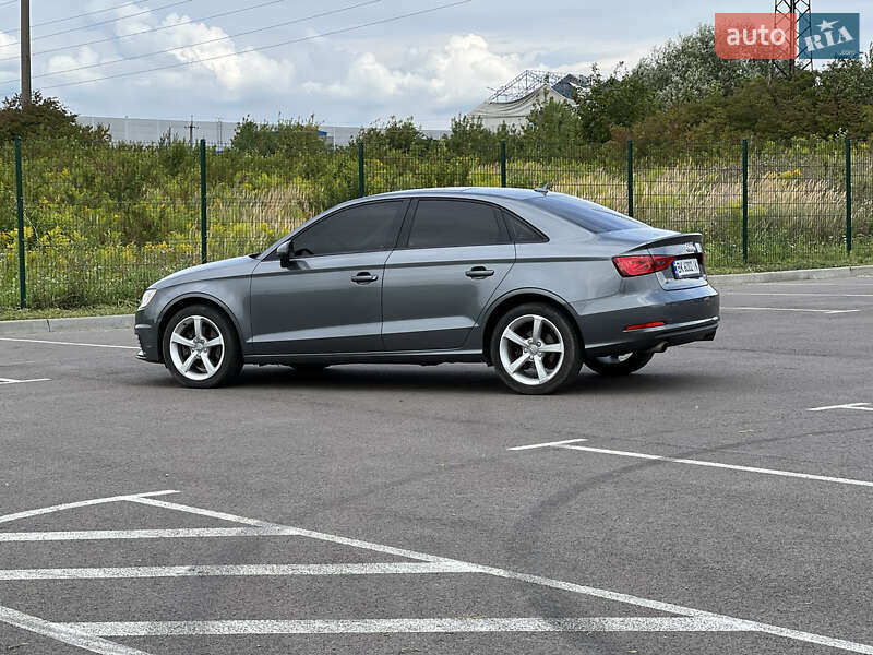 Седан Audi A3 2015 в Ровно